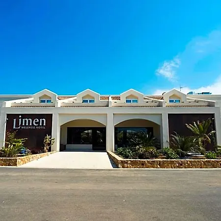 Отель Limen Wellness & 4*